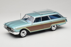 Ford Country Squire Azul MCG 1:18 MCG18049 Metal