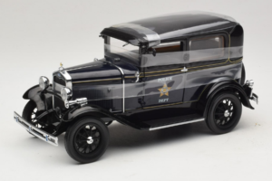 Ford Model A Tudor Police Car Motor City 1:18 43008 Metal