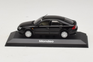 Ford Mondeo Mk3 Negro Minichamps 1:43 MONDEO004 Metal