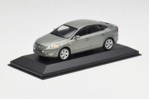 Ford Mondeo Mk3 Sedan Gris Metallic Minichamps 1:43 IND403086003 Metal - imagen 2 de 4