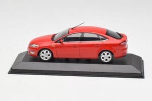 Ford Mondeo Mk4 Colorado Rojo Minichamps 1:43 MONDEO001 Metal