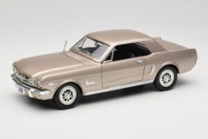 Ford Mustang 1964 1/2 Plata Mira 1:18 6127 Metal