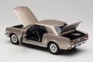 Ford Mustang 1964 1/2 Plata Mira 1:18 6127 Metal - imagen 5 de 8