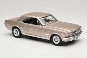 Ford Mustang 1964 1/2 Plata Mira 1:18 6127 Metal - imagen 6 de 8
