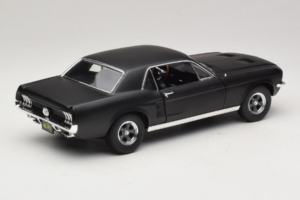 Ford Mustang Creed Movie GreenLight 1:18 13611 Metal - imagen 3 de 8