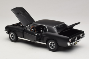 Ford Mustang Creed Movie GreenLight 1:18 13611 Metal - imagen 5 de 8