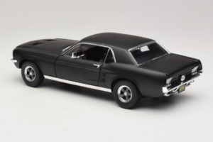 Ford Mustang Creed Movie GreenLight 1:18 13611 Metal - imagen 7 de 8