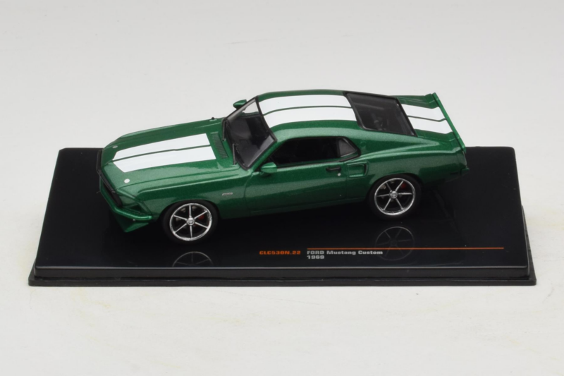 Ford Mustang Custom Verde IXO 1:43 CLC530N Metal