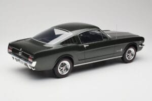 Ford Mustang Fastback Ivy Green Otto 1:12 G079 Resina - imagen 2 de 6