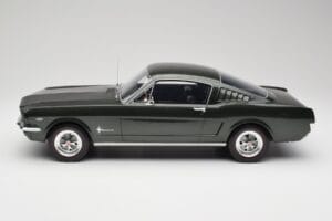 Ford Mustang Fastback Ivy Green Otto 1:12 G079 Resina - imagen 3 de 6