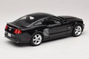 Ford Mustang GT Negro Drive Movie GreenLight 1:18 13609 Metal - imagen 3 de 8