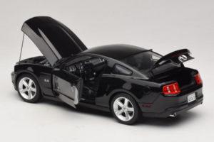 Ford Mustang GT Negro Drive Movie GreenLight 1:18 13609 Metal - imagen 5 de 8