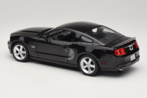 Ford Mustang GT Negro Drive Movie GreenLight 1:18 13609 Metal - imagen 7 de 8