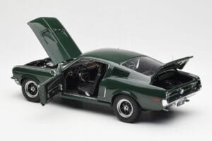 Ford Mustang GT Bullitt Verde AUTOart 1:18 72812 Metal - imagen 5 de 8