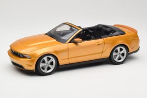 Ford Mustang GT S197 Descapotable Dorado Maisto 1:18 31158 Metal