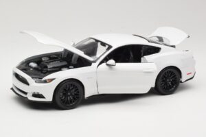 Ford Mustang GT S550 Blanco Maisto 1:18 31197 Metal - imagen 2 de 8