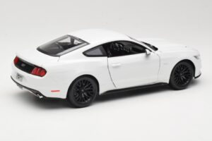 Ford Mustang GT S550 Blanco Maisto 1:18 31197 Metal - imagen 3 de 8
