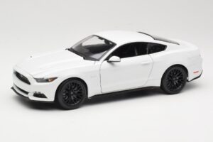 Ford Mustang GT S550 Blanco Maisto 1:18 31197 Metal