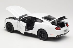 Ford Mustang GT S550 Blanco Maisto 1:18 31197 Metal - imagen 5 de 8