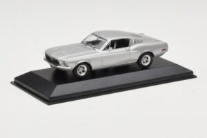 Ford Mustang GT Plata Minichamps 1:43 FORD001 Metal - imagen 2 de 4