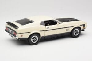Ford Mustang Mach 1 Blanco Sun Star 1:18 3602 Metal - imagen 3 de 8