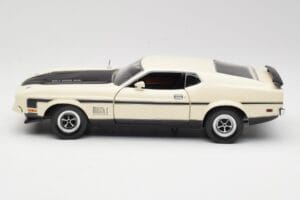 Ford Mustang Mach 1 Blanco Sun Star 1:18 3602 Metal - imagen 4 de 8