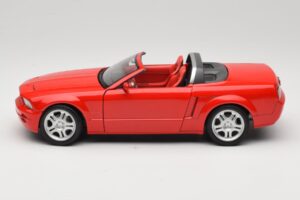 Ford Mustang S197 GT Descapotable Rojo Beanstalk Group 1:18 FOR10016R Metal - imagen 4 de 8