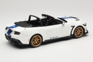Ford Mustang S650 Shelby Super Snake Oxford White GT Spirit 1:18 GT572 Resina - imagen 2 de 6