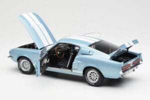 Ford Mustang Shelby GT500 Azul Claro Metalizado Con Franjas Blancas AUTOart 1:18 72907 Metal - imagen 5 de 8