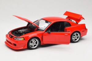 Ford Mustang SVT Cobra R SN95 Rojo Maisto 1:18 531872 Metal - imagen 2 de 8