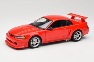 Ford Mustang SVT Cobra R SN95 Rojo Maisto 1:18 531872 Metal