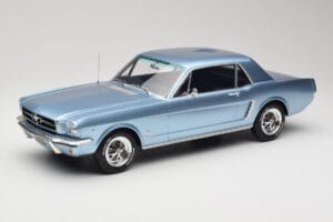 Ford Mustang V8 Hardtop Pony GT Silver Blue GT Spirit 1:12 G089 Resina