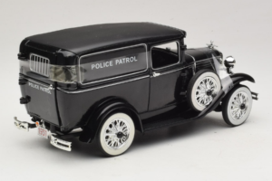 Ford Panel Car Police Patrol Signature Models 1:18 18143 Metal - imagen 2 de 6