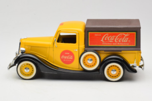 Ford Pick Up Michelin Solido 1:18 8024 Metal - imagen 4 de 8