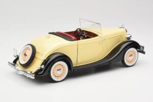 Ford Roadster Dearborn Yellow Solido 1:18 8008 Metal - imagen 3 de 8