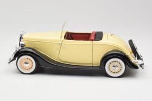 Ford Roadster Dearborn Yellow Solido 1:18 8008 Metal - imagen 4 de 8