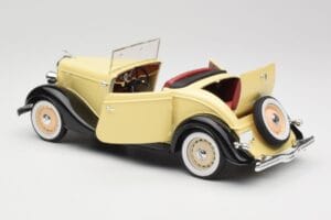 Ford Roadster Dearborn Yellow Solido 1:18 8008 Metal - imagen 5 de 8