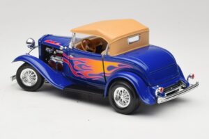 Ford Roadster Street Rod Azul with Fire Road Signature 1:18 92249 Metal - imagen 7 de 8