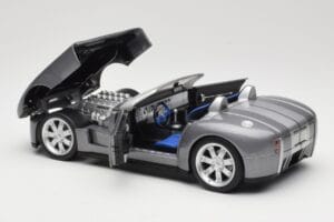 Shelby Cobra Descapotable Grey Metallic Hot Wheels 1:18 G7220 Metal - imagen 5 de 8