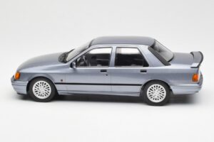 Ford Sierra RS Cosworth Azul Claro MCG 1:18 MCG18174 Metal - imagen 3 de 6