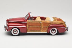 Ford Sportsman Rojo Road Signature 1:18 20048 Metal - imagen 4 de 8