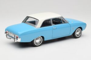 Ford Taunus 12M P1 Taunus Blue Revell 1:18 08880 Metal - imagen 3 de 8