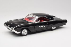 Ford Thunderbird Negro Anson 1:18 30344 Metal