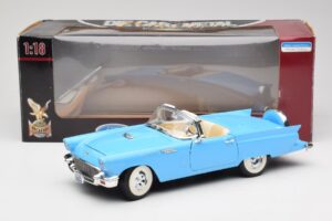 Ford Thunderbird Descapotable Azul Road Signature 1:18 92358 Metal - imagen 8 de 8