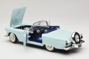Ford Thunderbird Verde Revell 1:18 8804-G1 Metal - imagen 5 de 8