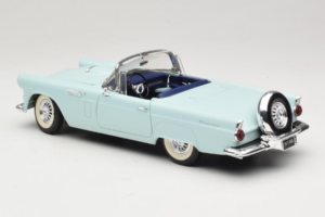 Ford Thunderbird Verde Revell 1:18 8804-G1 Metal - imagen 7 de 8