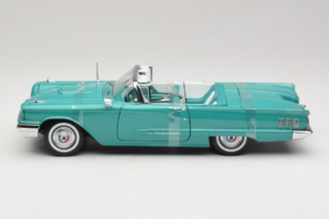 Ford Thunderbird Descapotable Verde Sun Star 1:18 4315-P1 Metal - imagen 3 de 6