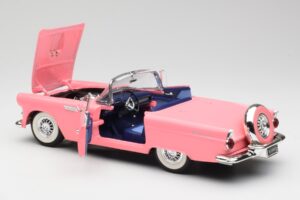 Ford Thunderbird Rosa Revell 1:18 8804 Metal - imagen 5 de 8