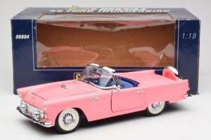 Ford Thunderbird Rosa Revell 1:18 8804 Metal - imagen 8 de 8