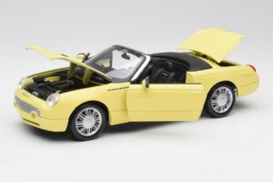 Ford Thunderbird Show Car Amarillo Maisto 1:18 50335 Metal - imagen 2 de 8
